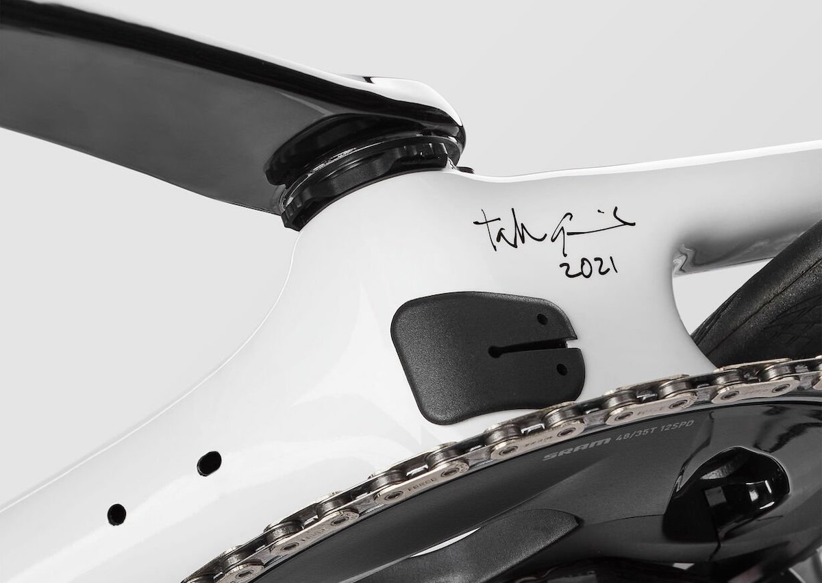 大师手绘Canyon推出UltimateCFSLX8LTD