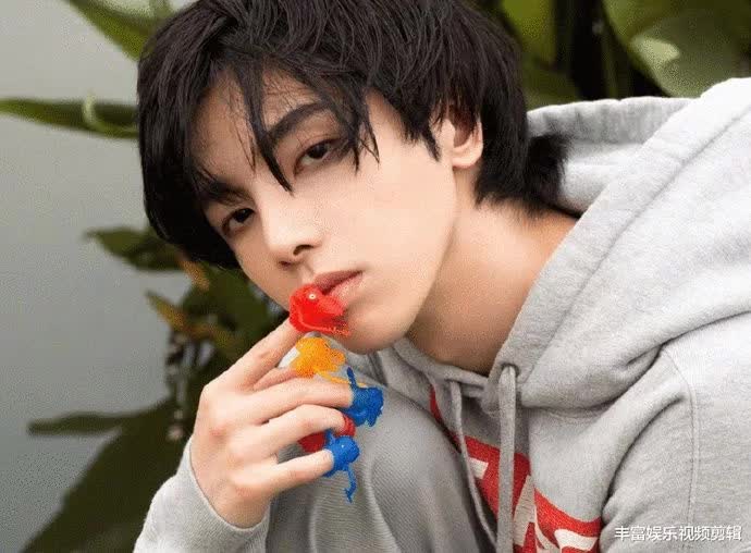 讨论一下华晨宇是什么样的歌手,华晨宇是中国最强的男歌手吗