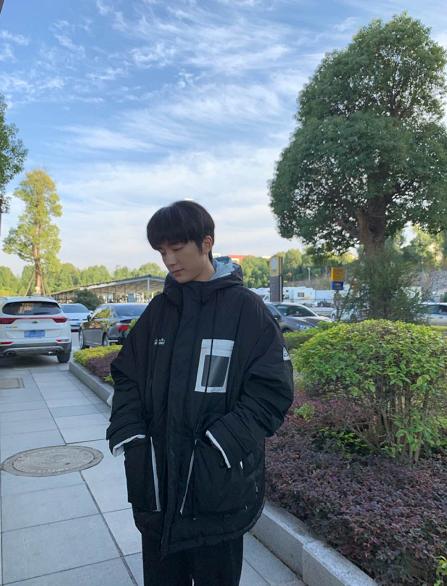 吴倩张新成冰天雪地,张新成吴倩甜到齁