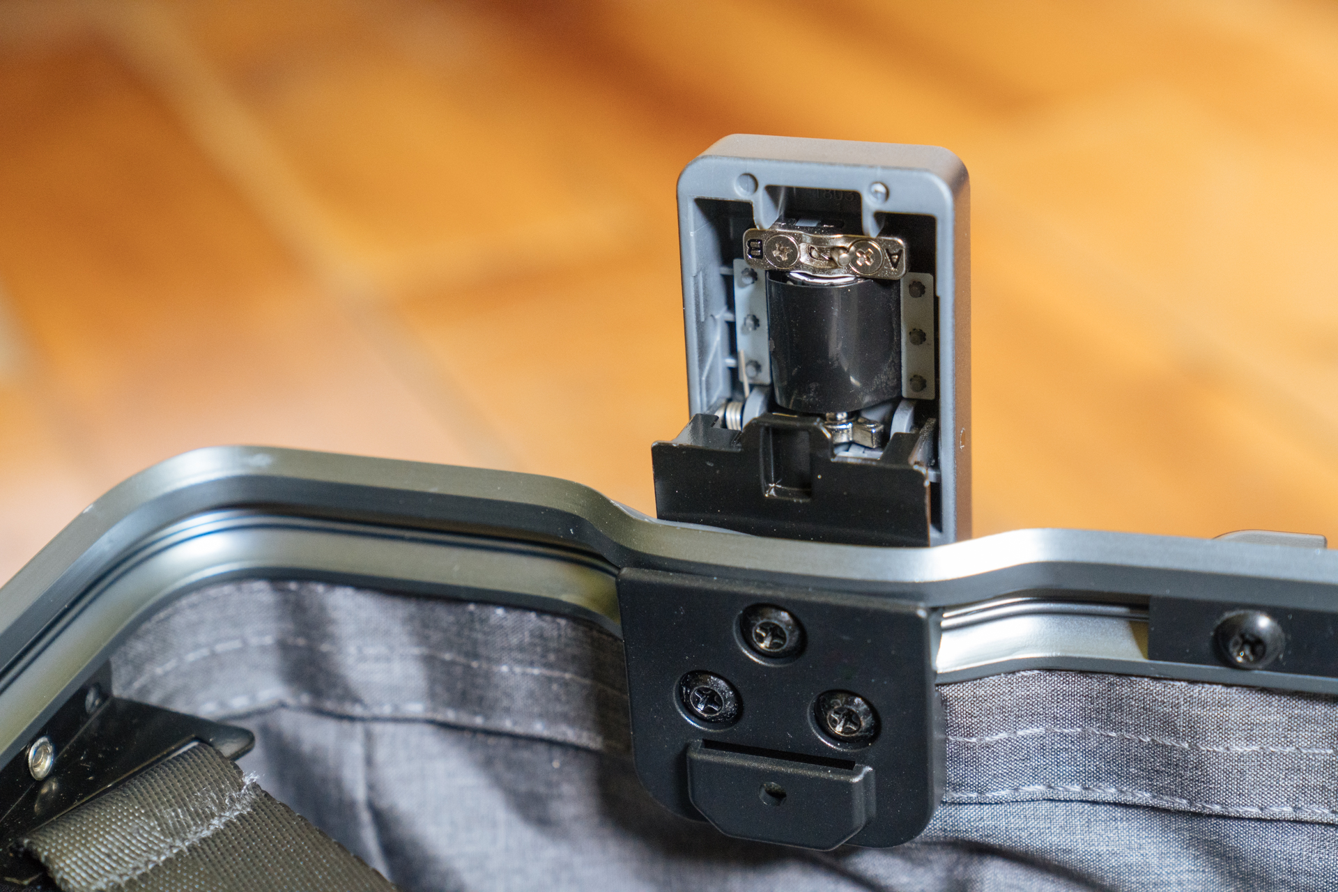 简约有范儿地平线8号行李箱,24寸地平线8号行李箱评测