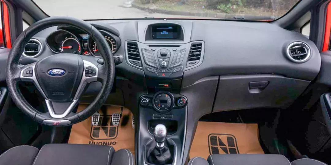 国产手动小钢炮车型,国产车手动小钢炮