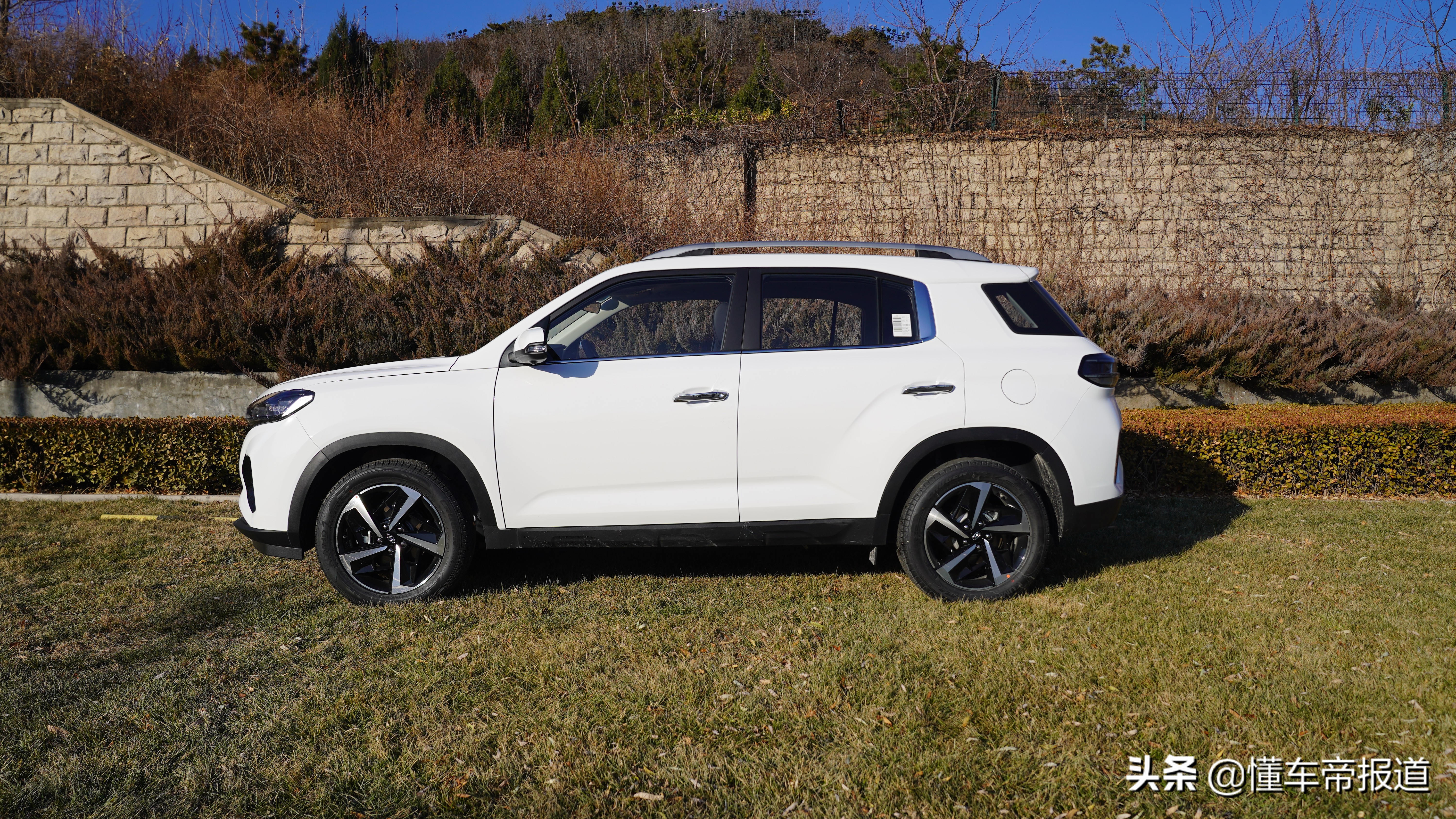 现代ix352.0准新车,现代ix35新款2.0试驾