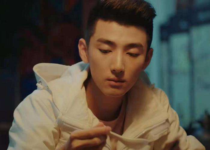 盗墓笔记解雨臣是真的吗,盗墓笔记解雨臣救吴邪