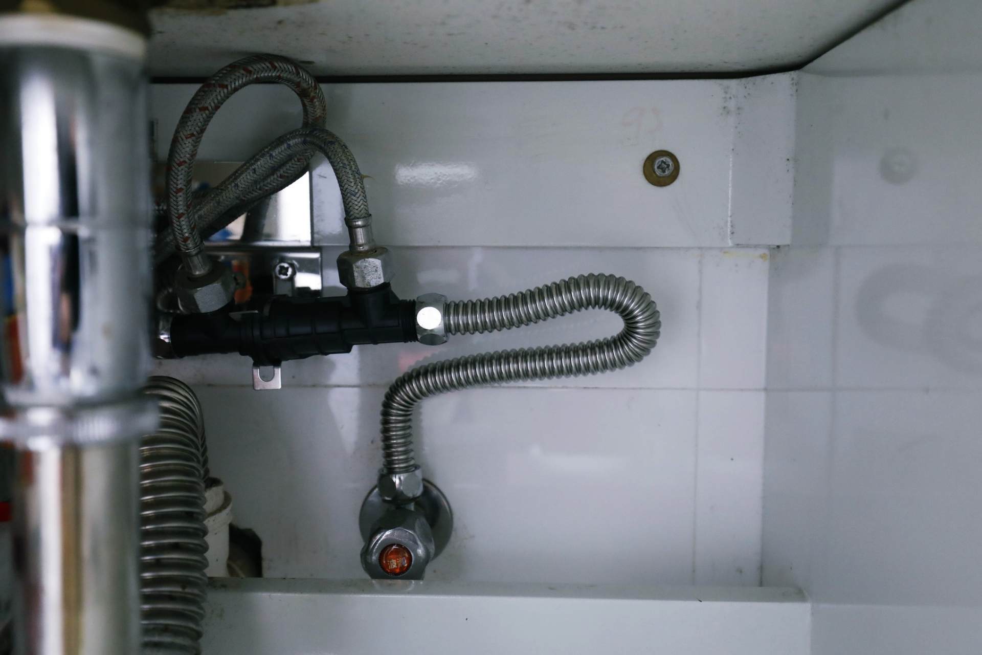 佳尼特零冷水燃气热水器怎么样,佳尼特燃气热水器怎么做到零冷水