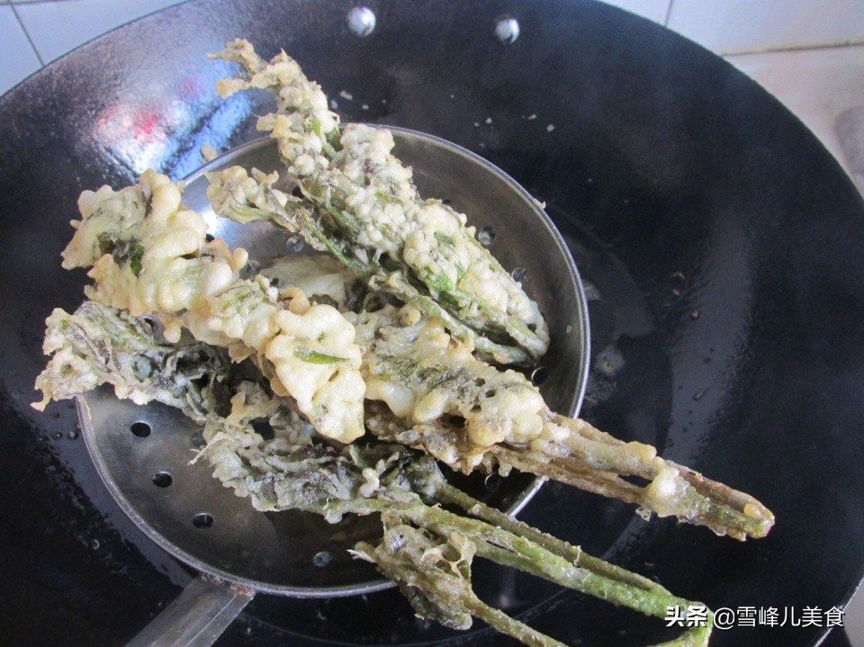 香椿炒什么才好吃啊,香椿怎样做美食才好吃呢