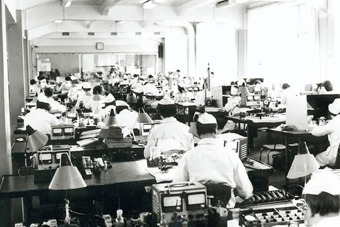 苏联光学奇迹，从克格勃特工的间谍相机到风靡全球的LOMO摄影