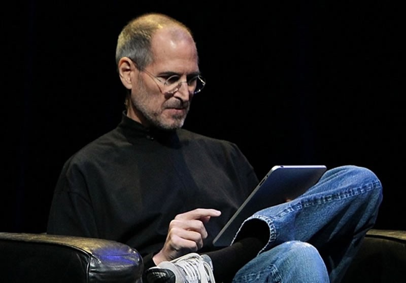 乔布斯为什么不和父亲见面,乔布斯是靠亲生父母成功的吗