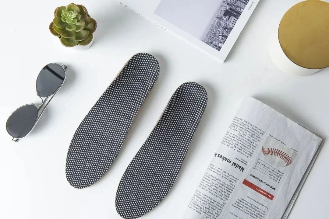 穿鞋鞋垫防脚臭,脚臭克星鞋子