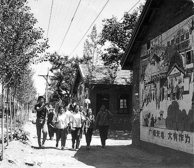 1959年，江西一名“疯妇女”指着报纸上的陈毅：我的丈夫