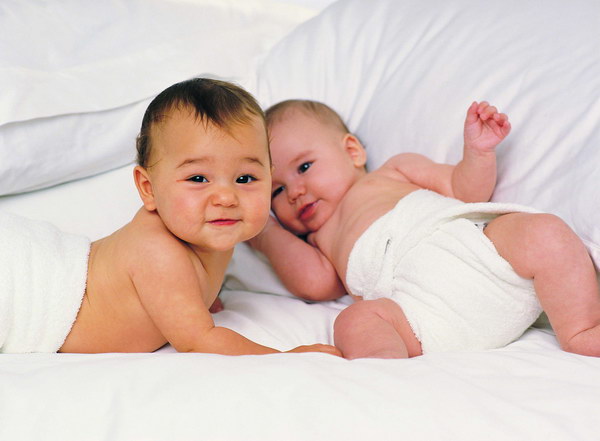 三个月小宝宝斗鸡眼能治好吗,三个月的宝宝斗鸡眼怎么回事