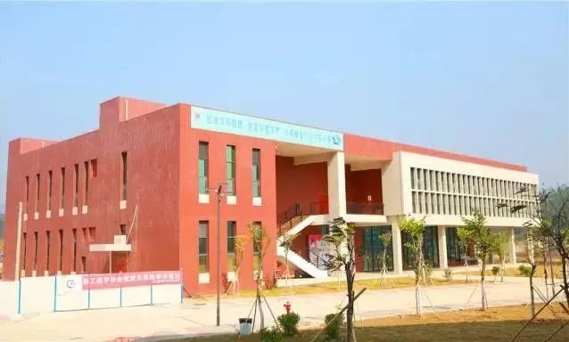 高职高考广东岭南职业技术学院,广东岭南职业技术学院高职宿舍