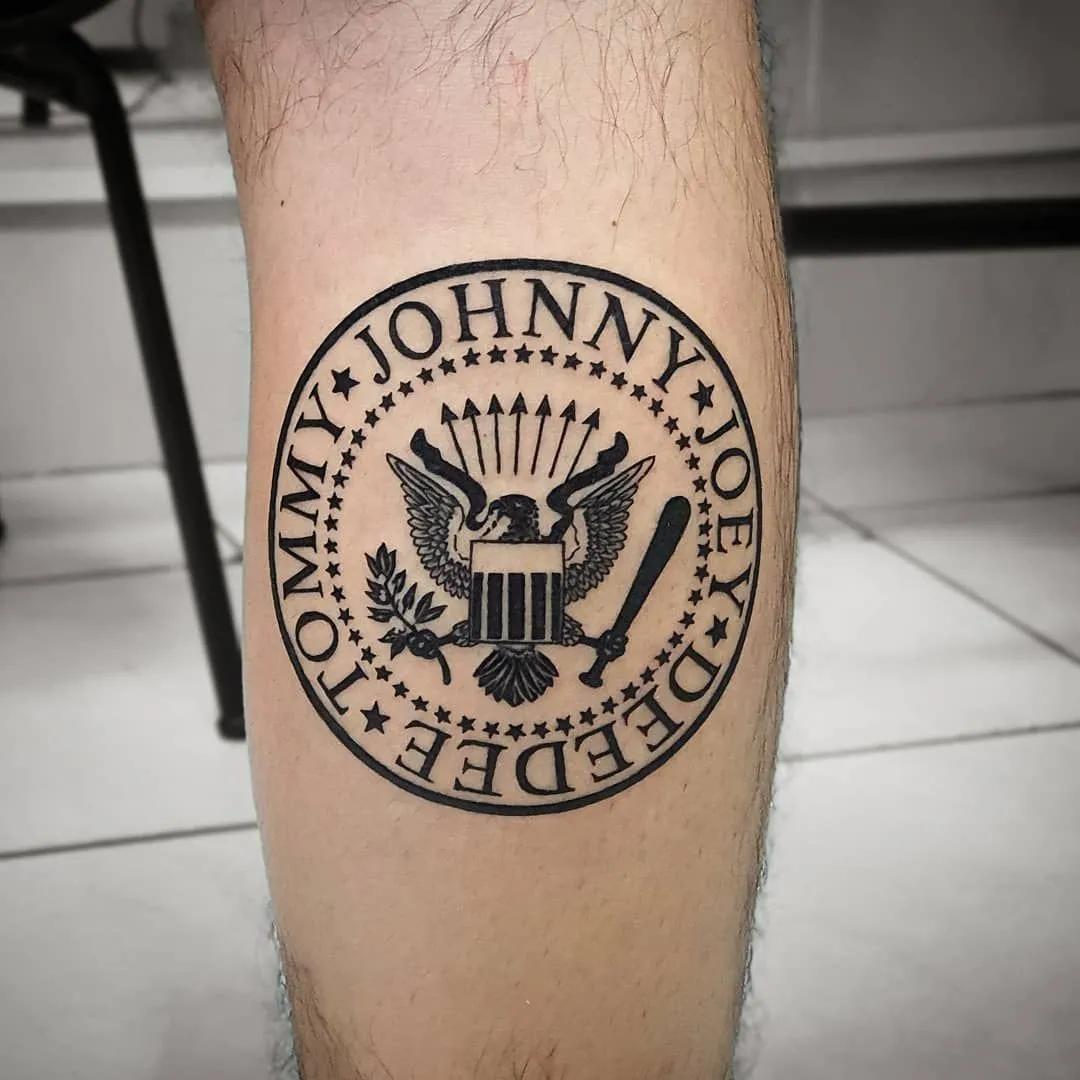 蒸汽朋克纹身和哥特纹身,又纹身又穿鼻环