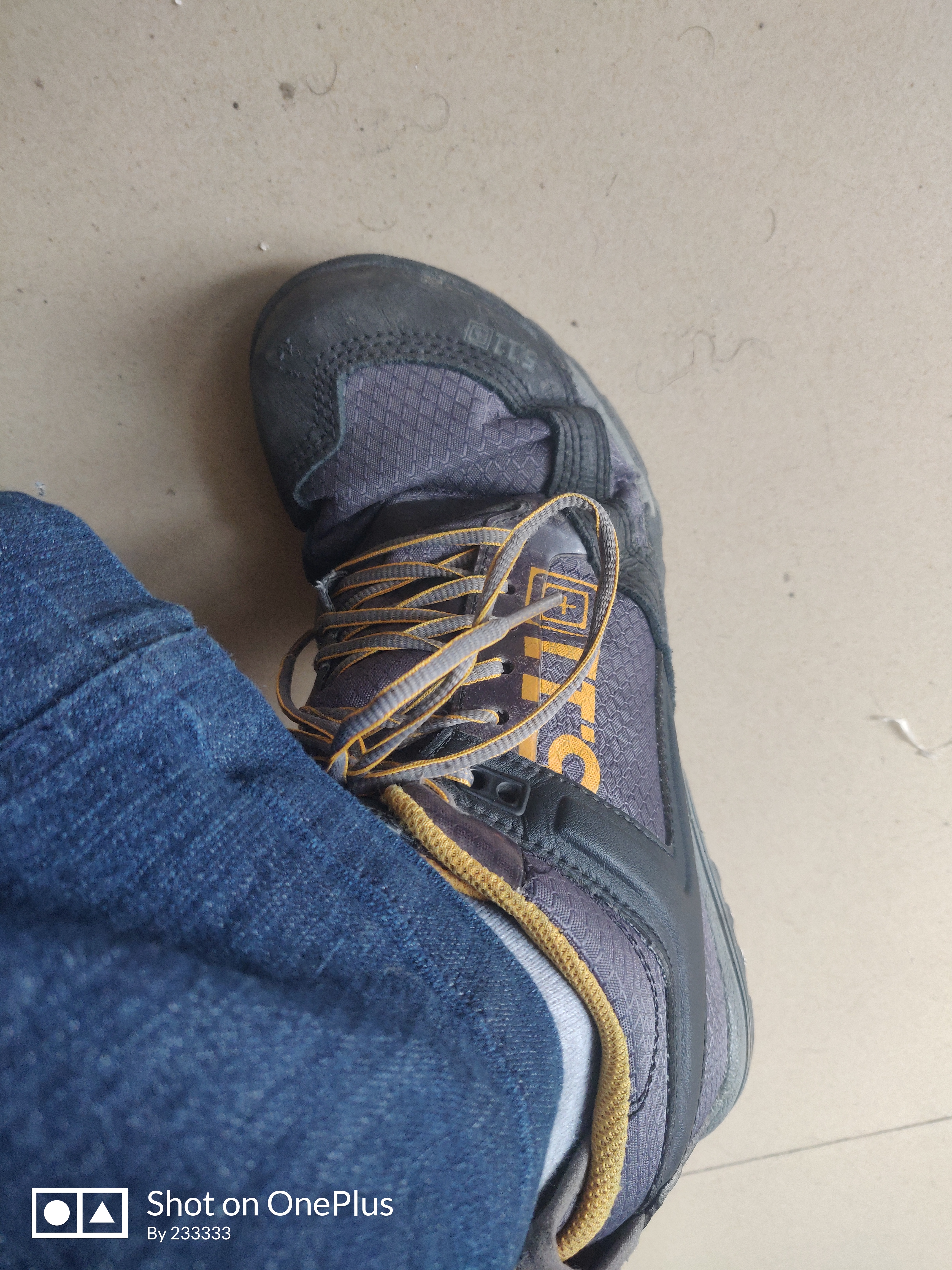 黑色战术登山靴推荐,lowa登山战术靴