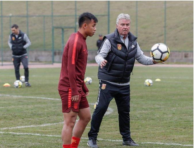 比里皮还牛！这位世界名帅白拿工资，还直接拒绝国足二进宫邀约