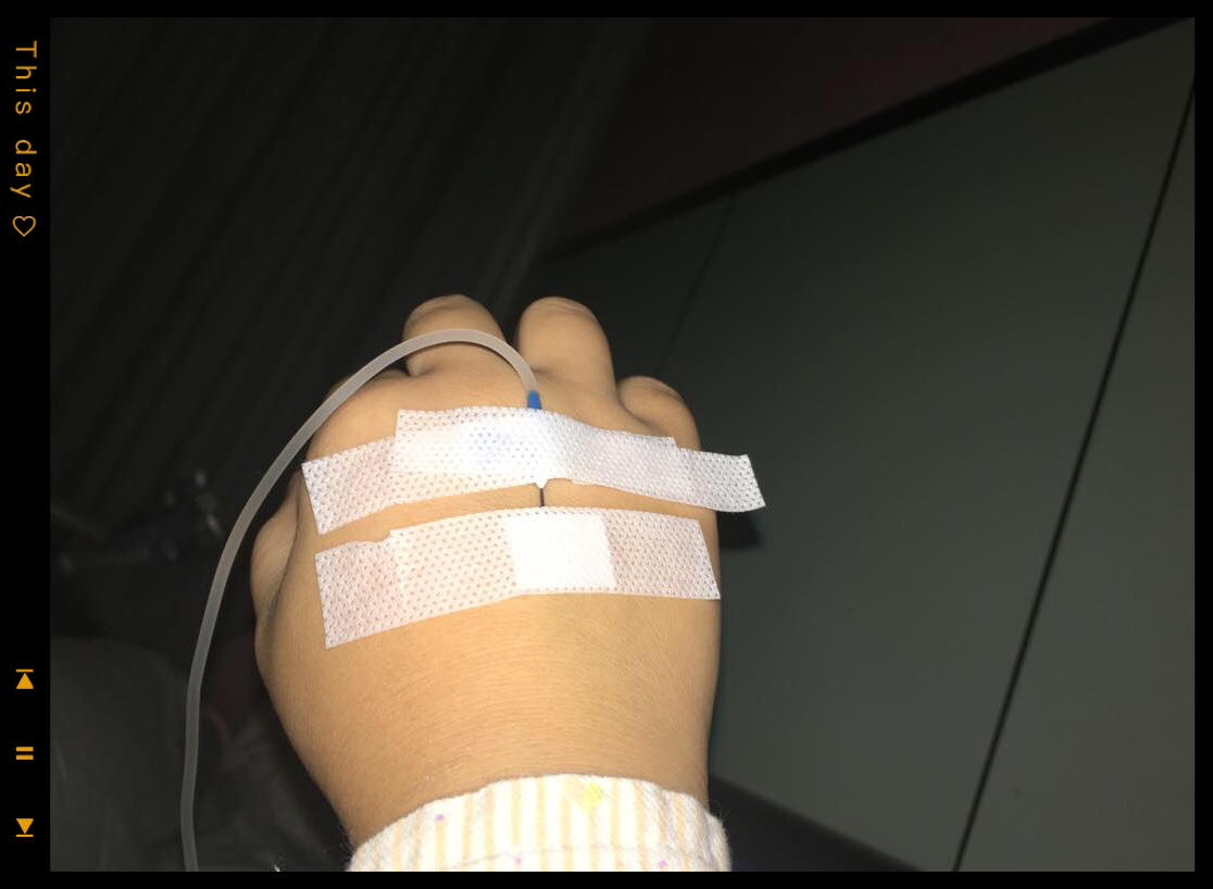 生完孩子第三天奶疼还硬怎么办,生完孩子第三天还会宫缩疼呢