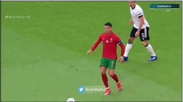 视频裁判靠谱吗,var裁判与主裁冲突