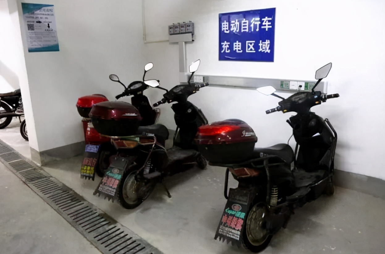 冬天电动车刚换电池还是跑不远,电动车冬天跑不远千万别换电瓶