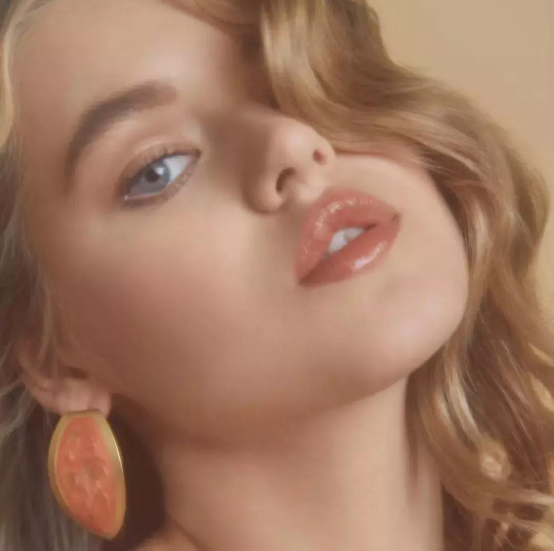 杨幂和刘雯同款口红,杨幂刘雯的口红色号是多少