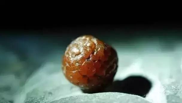 藏传文玩老塑料珠子,文玩老珠