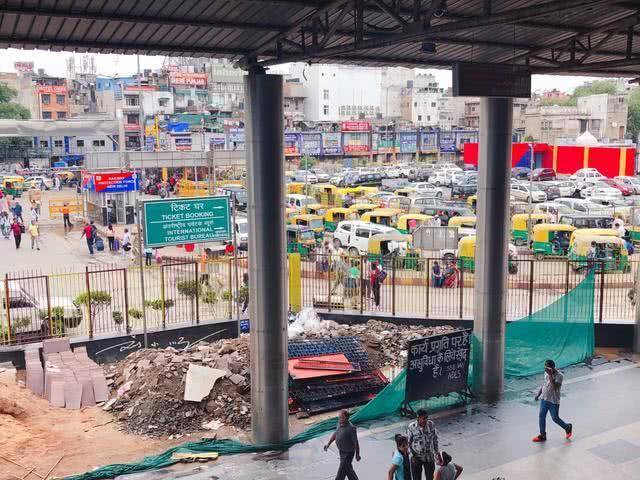 去印度新德里真实感受,英国第一次访问中国的人