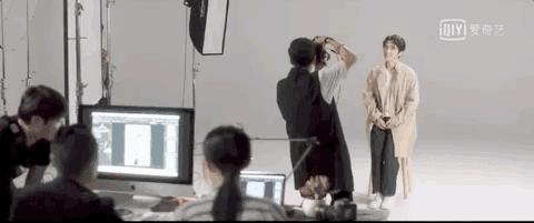 羞耻爆表！这男星演少女太上头，看得我藏在被窝连刷10集