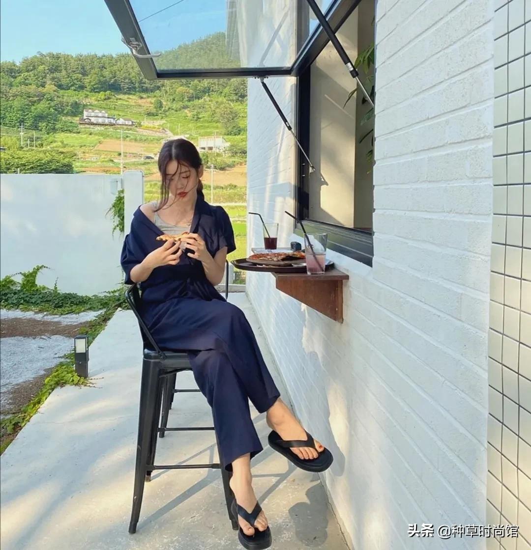 圆头羊皮凉鞋真皮凉鞋今夏最洋气,今夏最值得入手的4双网红凉鞋