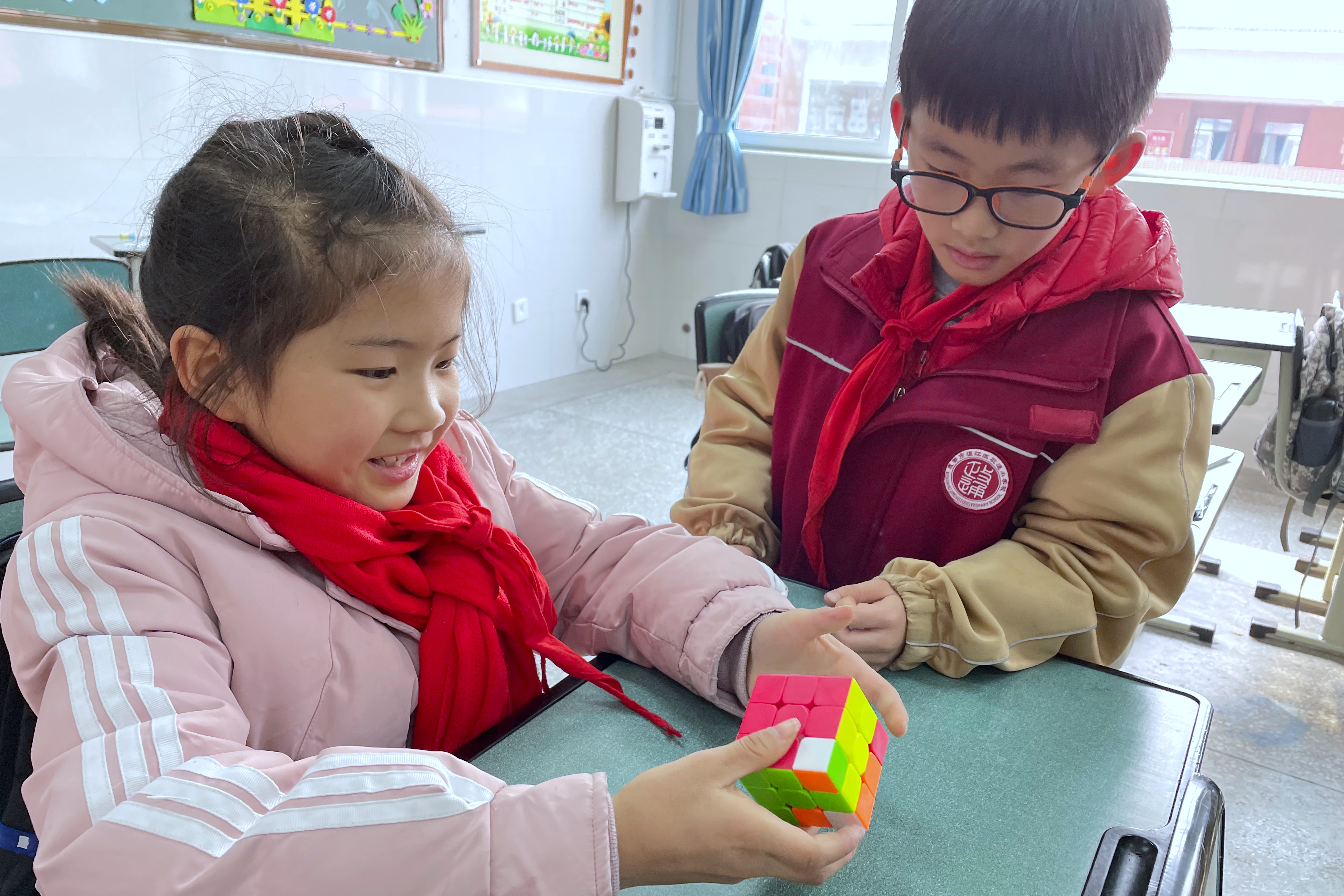 数学六年级玩转魔方,四年级数学思维魔方