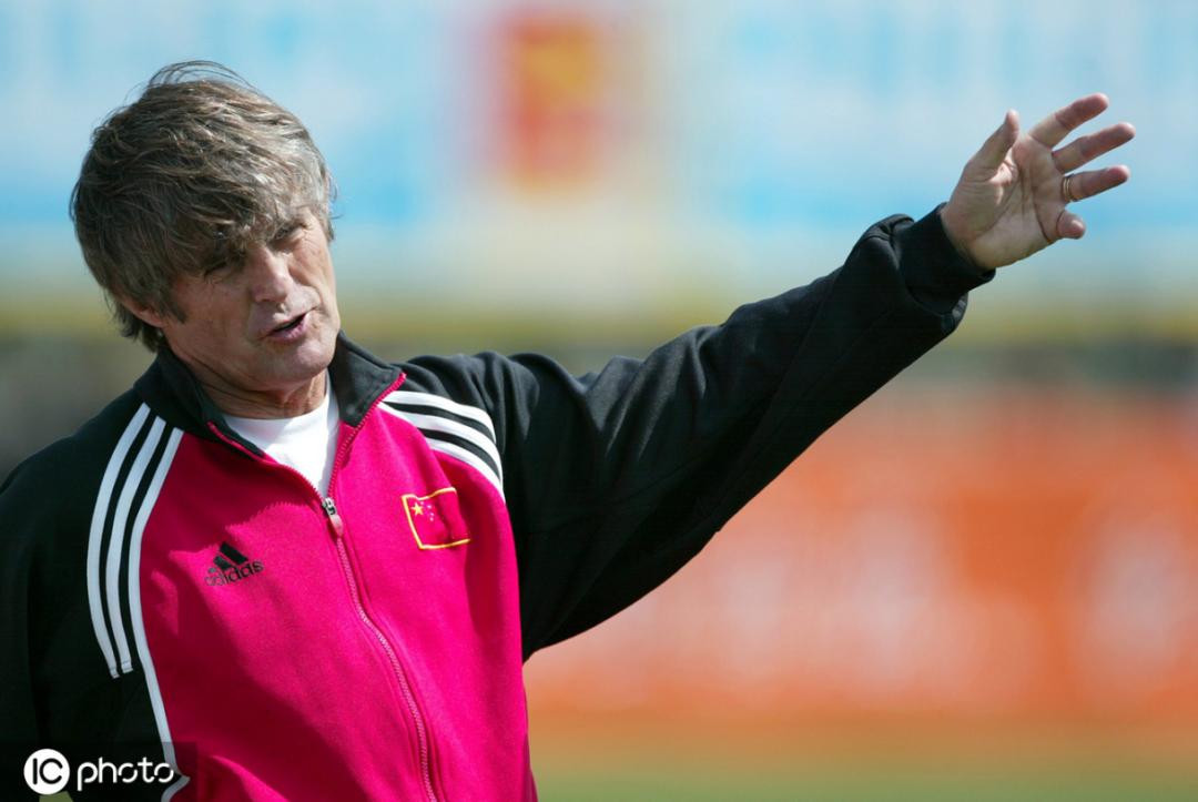 濒危的体育记者，未来的出路在何方？