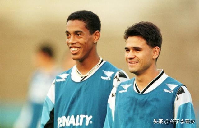 球王小罗为什么入狱,小罗搞笑用假护照进入巴拉圭