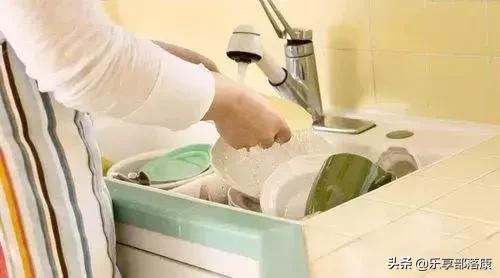 白醋泡大蒜最有效的方法,大蒜泡白醋的妙用小窍门