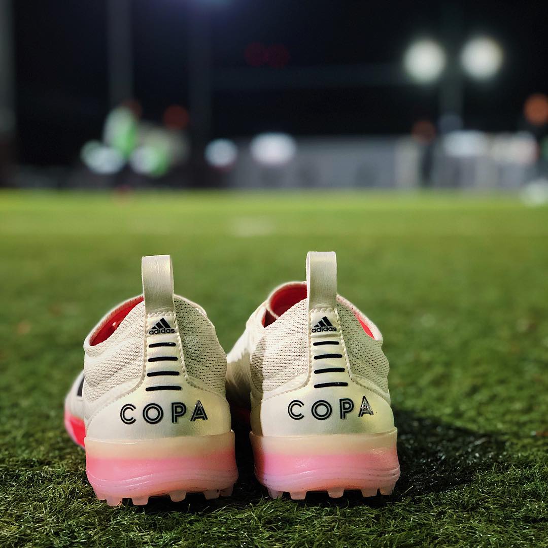 看足球鞋测评该看谁,日本足球鞋enjoyz