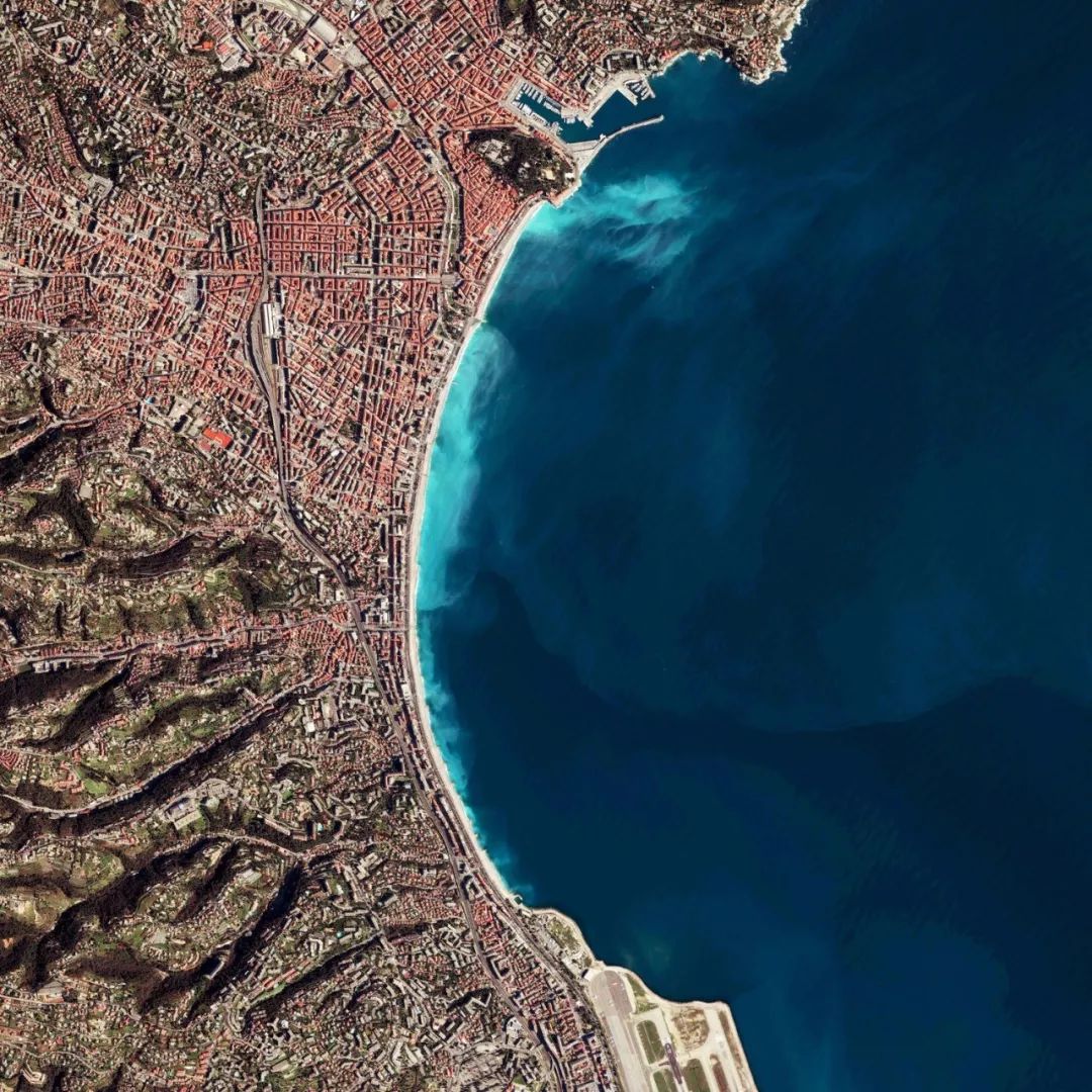 从太空看地球的一年四季真实面貌,上帝视角俯瞰我们的地球是怎样的