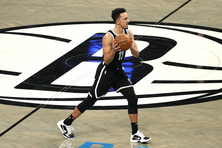 哈登佩服欧文时刻,哈登引以为傲