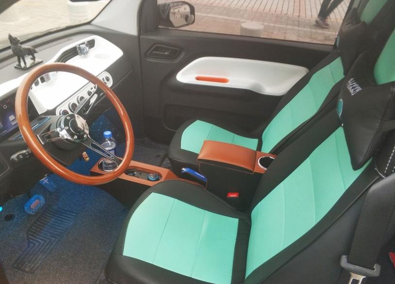 买车3万多，潮改1万多，这样的宏光MINI比3系更拉风？