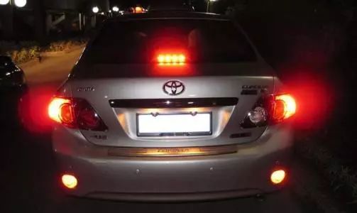 对付远光狗解气视频,对付远光狗用镜子管用吗