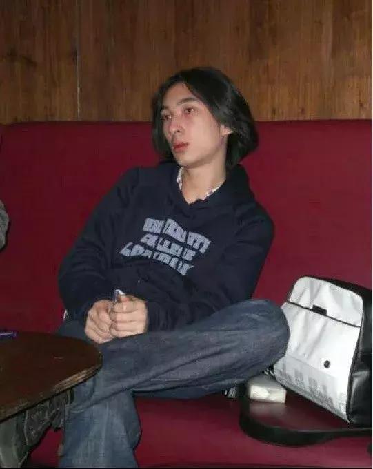 纯情少男王思聪,王思聪年轻时纯情