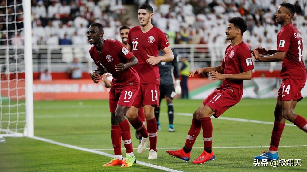 卡塔尔跟中国足球谁厉害啊,卡塔尔足球和中国足球谁厉害