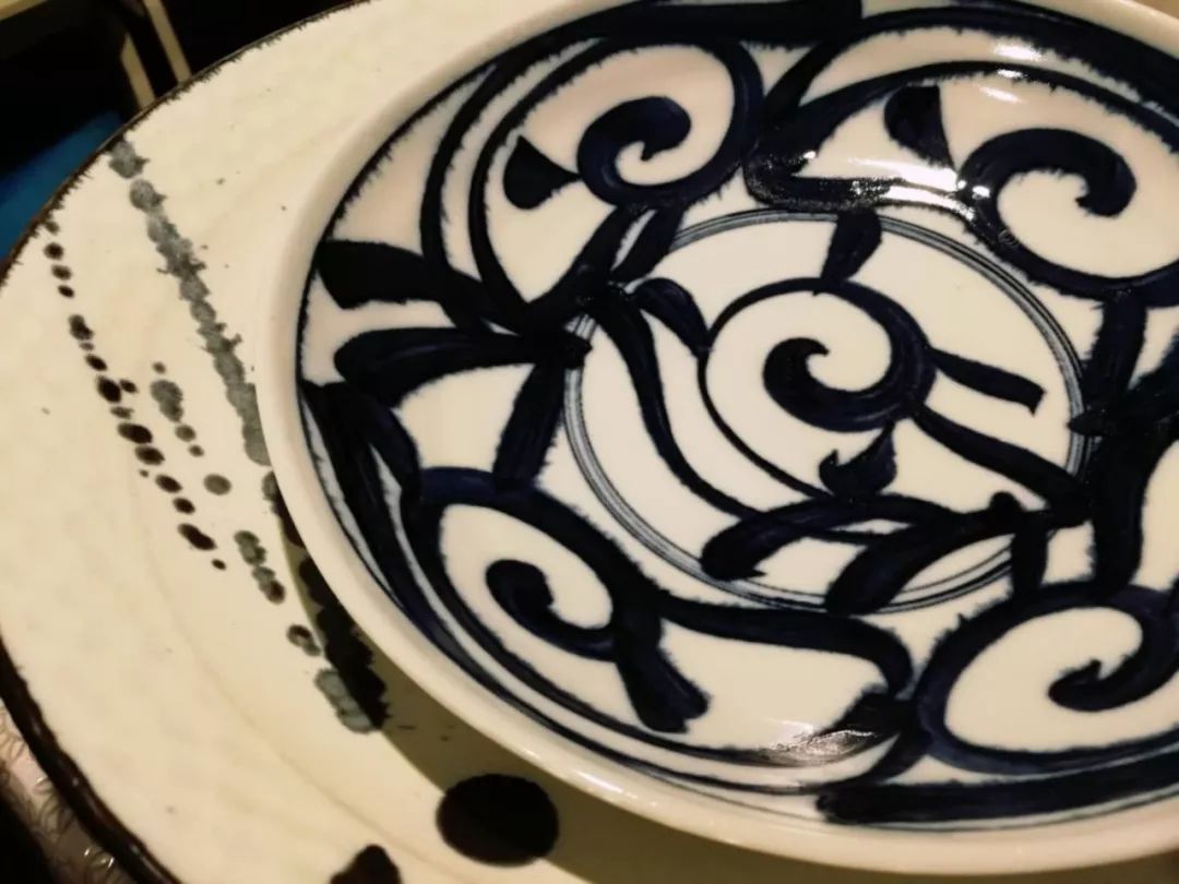 “碰瓷”日本美浓烧集市，我们最动心的却是一个木质便当盒