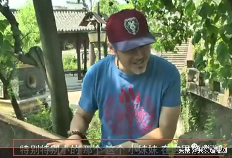 赵薇向男友人索吻,赵薇遭猴子索吻