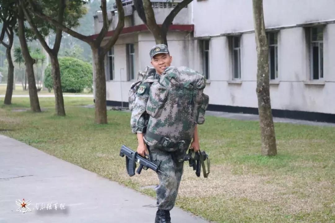 四次入伍终于实现愿望,22岁大学生毕业后入伍圆梦军旅