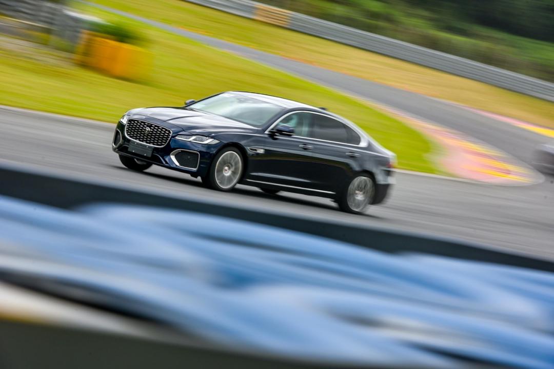 老英伦风十足捷豹xfl,良心升级赛道测新捷豹xfl