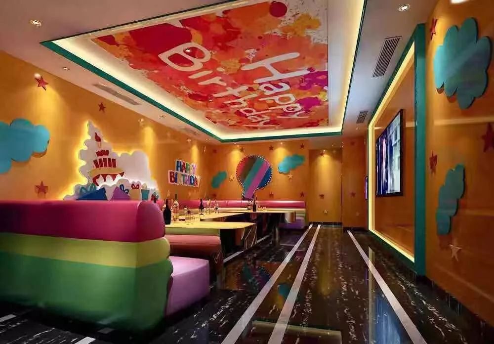 shou家自带食材的火锅店,开在KTV里,人均10+元