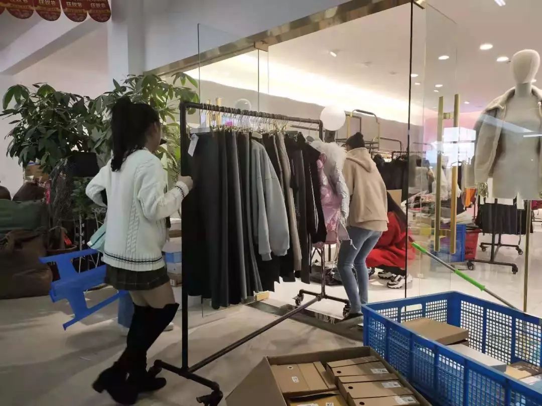 带货女王4小时成交额能达2亿,销售额8000万