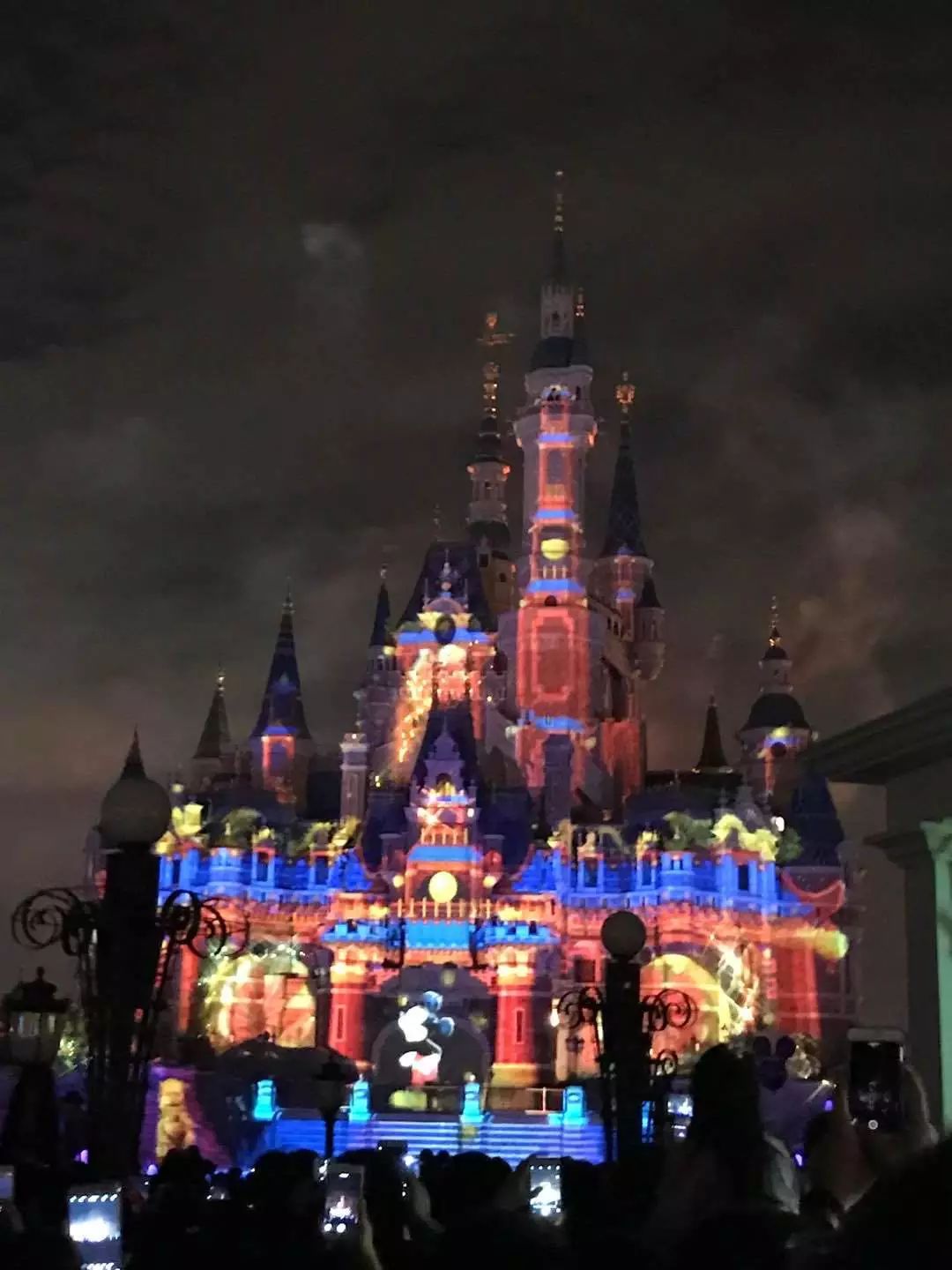 迪士尼必打卡的十个地方,打卡迪士尼纯玩三日