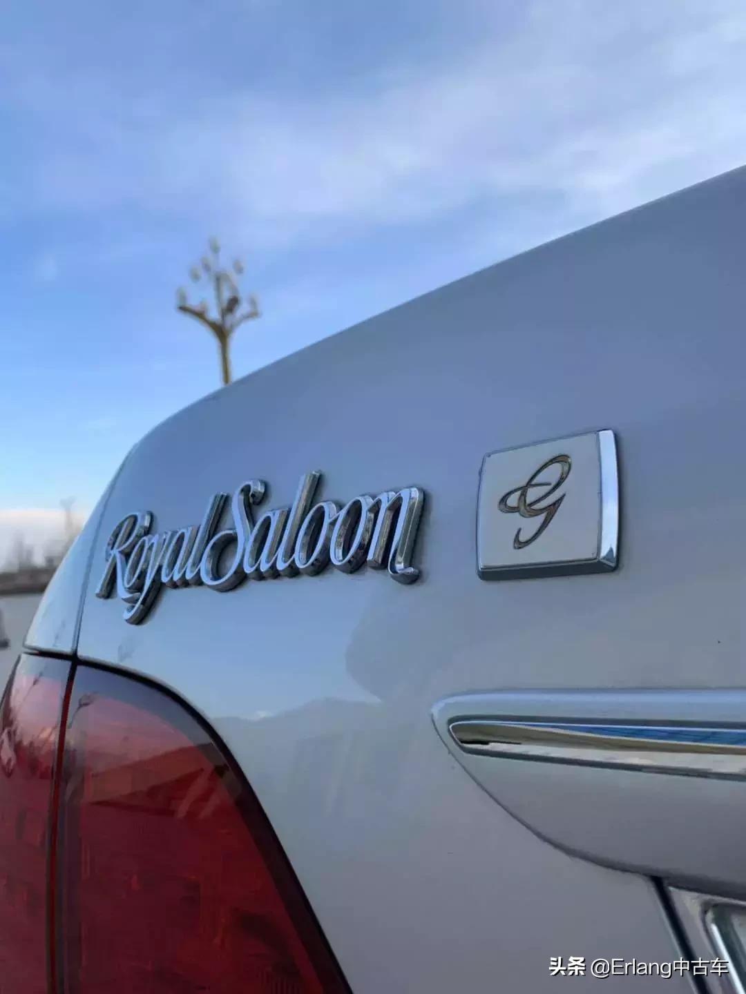 情怀皇冠最经典的12代,全新十六代丰田皇冠