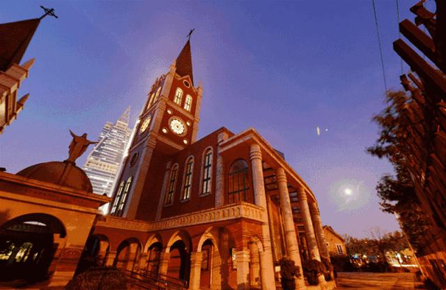 最高一套8000万!戴口罩排队抢豪宅,竟然还打起来了 !