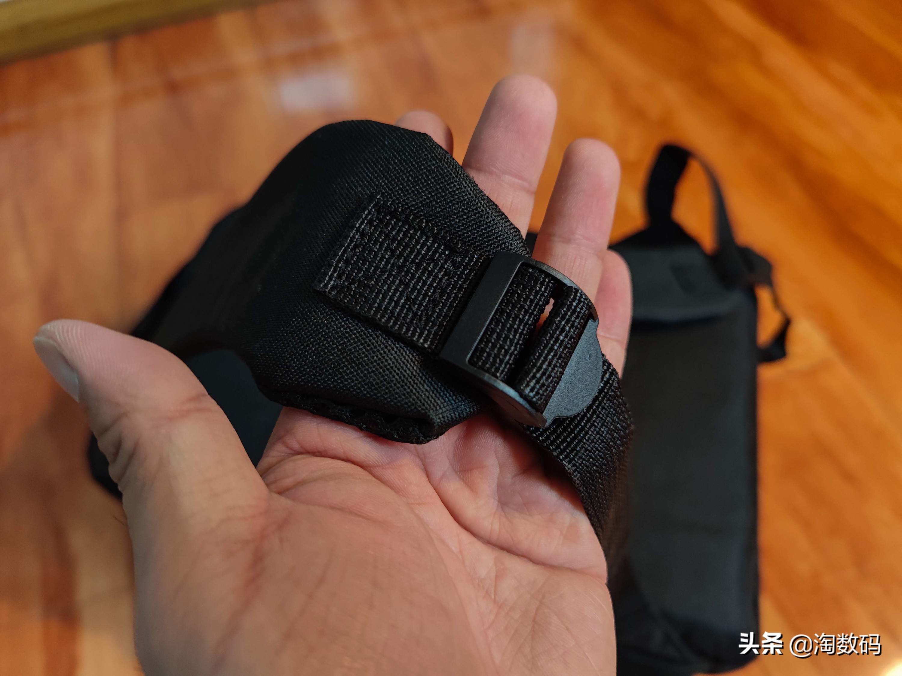 9块9双肩包装载力天花板?廉价国货通勤背包实用性检测+晒单简评