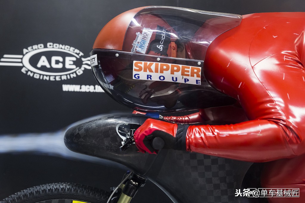 世界上最快，最气动的速降自行车，有人用它达到了223.3km每小时