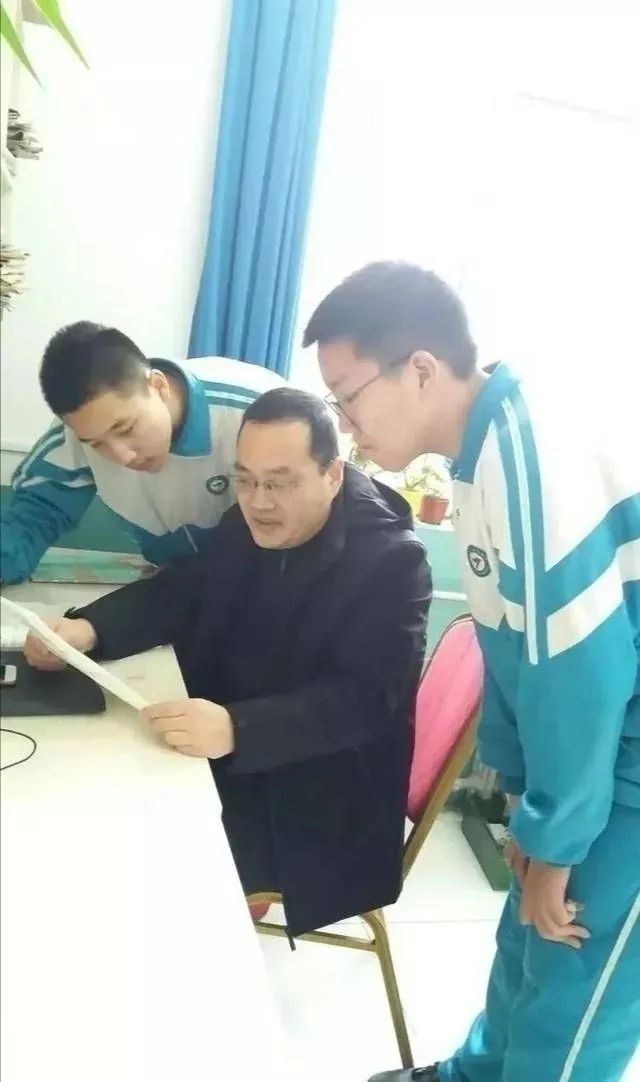 教师节特辑向最可爱的人们致敬,教师节致敬每一个闪闪发光的你