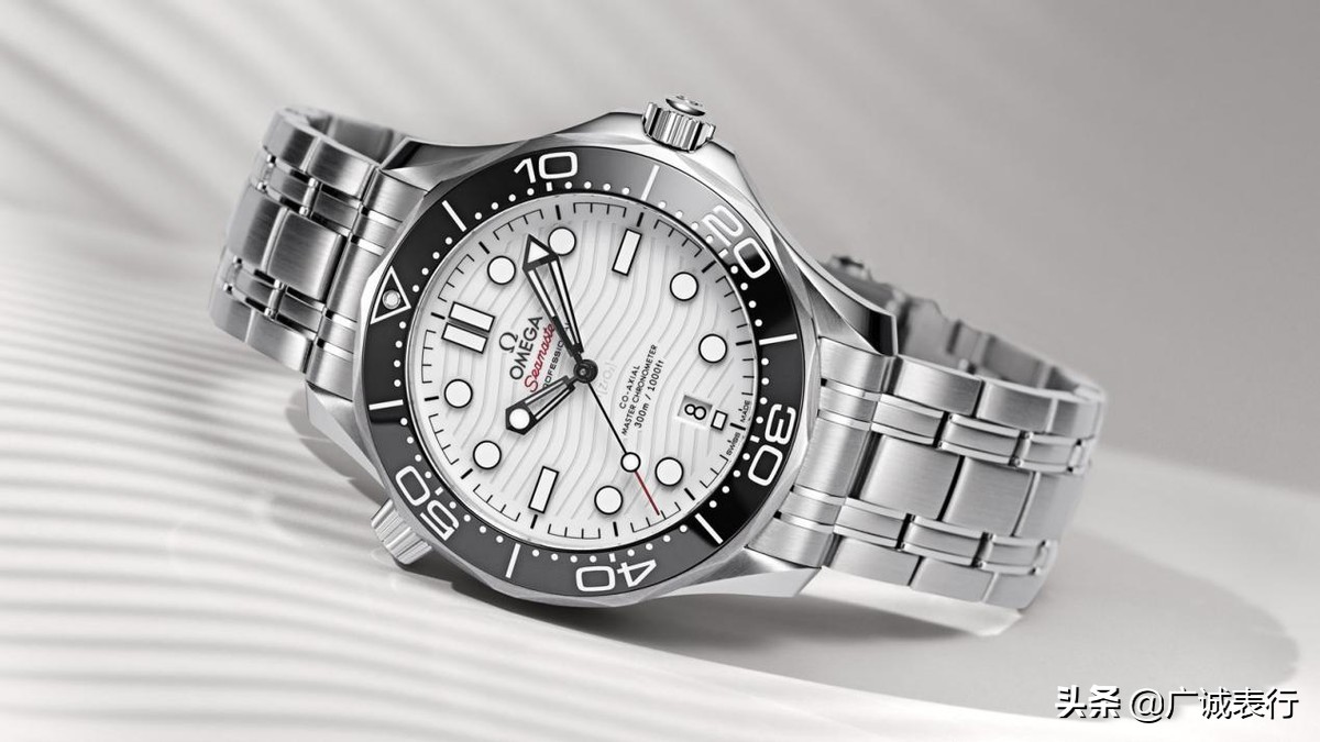 男士机械表性价比最高的是哪一款,适合男士戴的商务手表四万左右